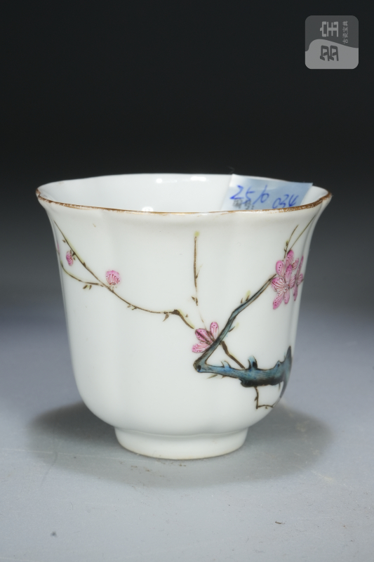 清光绪 粉彩花卉花口杯 - 图2